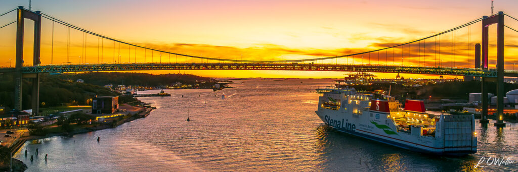 Älvsborgsbron med Stena Jutlandica